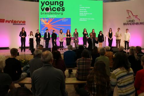 Young Voices beim Auftritt