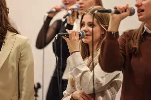 Young Voices beim Auftritt